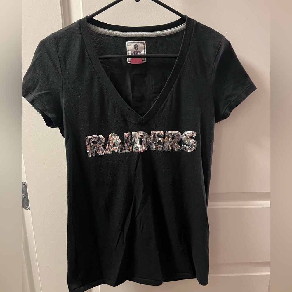 ‘PINK’ Raiders tee